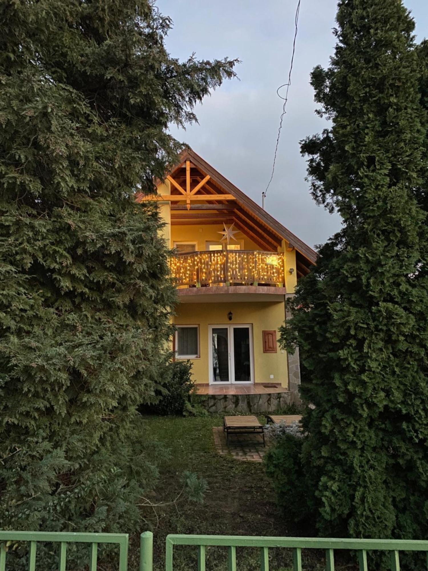 Villa Elisa Vonyarcvashegy Exterior photo